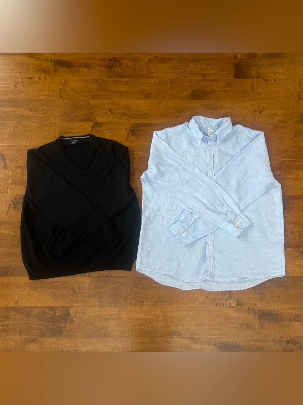 Men XL Brooks Brothers Black V-Neck Sweater & Light Blue Linen Button Up.